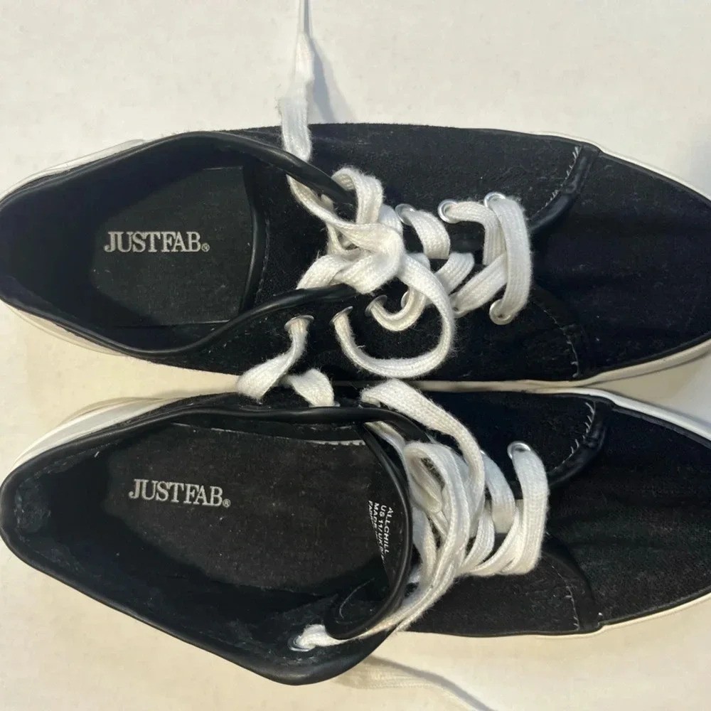 Justfab All Chill Canvas Black and White Sneakers. Good condition almost new. - Picture 6 of 11